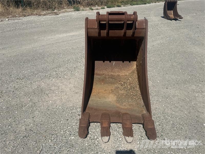 VTN Digging Godet Bucket - Fits Volvo 210 バケット