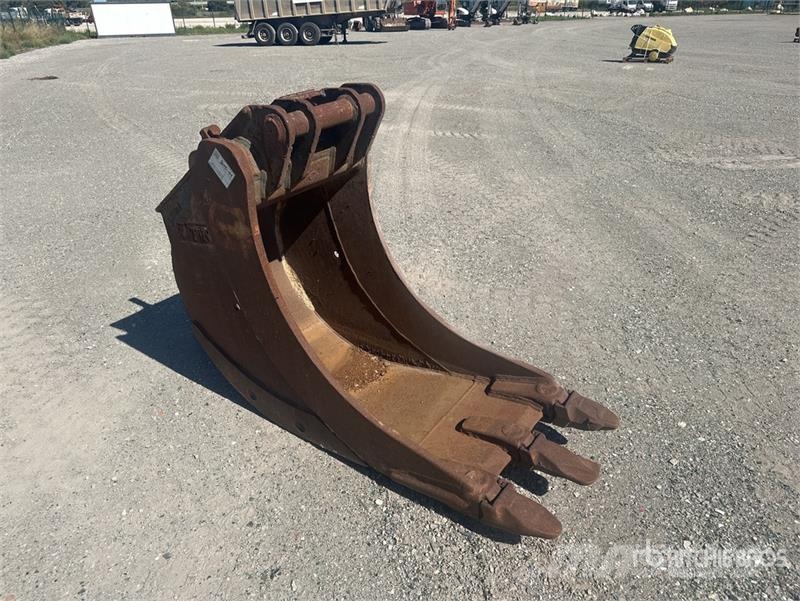 VTN Digging Godet Bucket - Fits Volvo 210 バケット