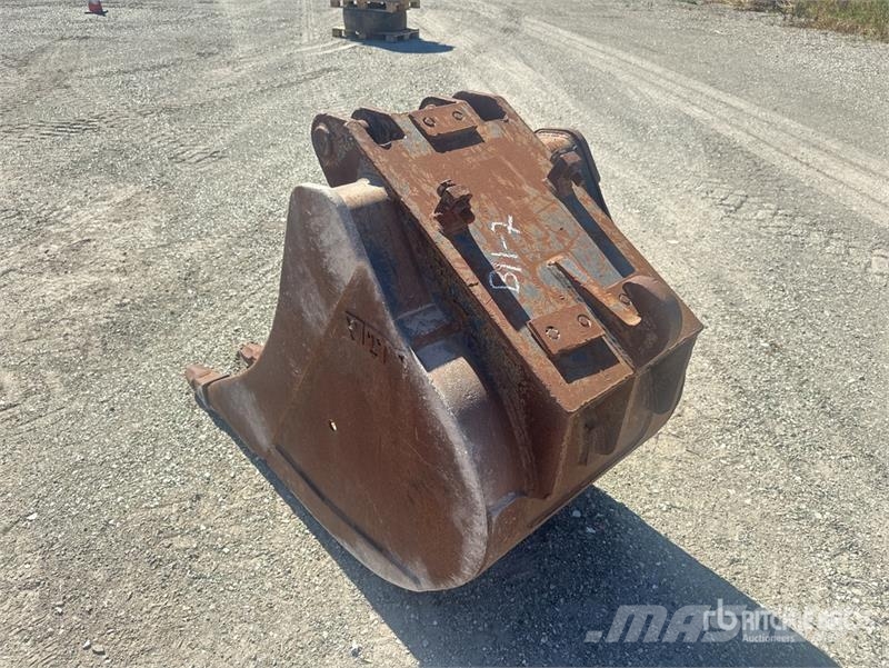 VTN Digging Godet Bucket - Fits Volvo 210 バケット