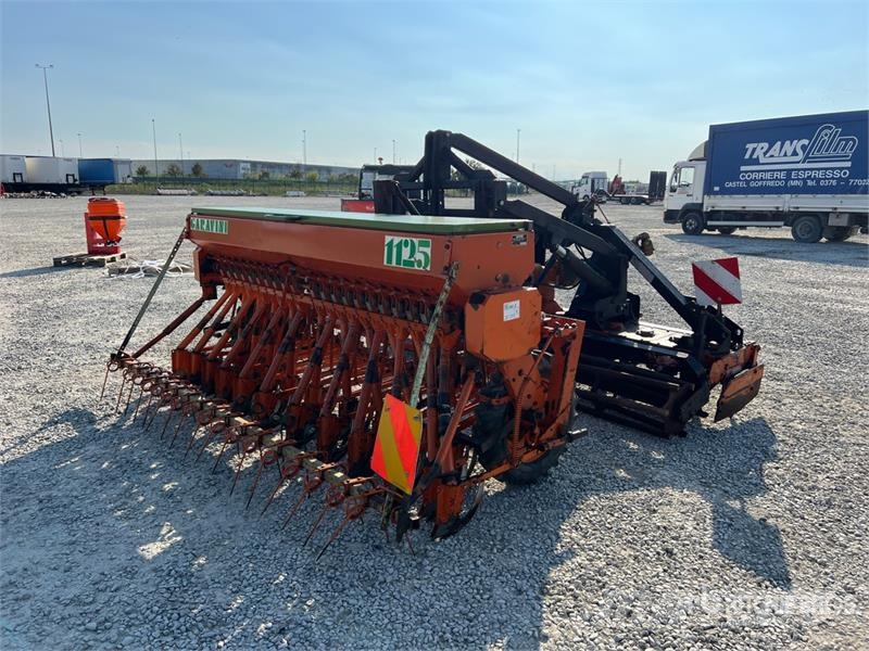  w/ Harrow Seeder مثاقيب