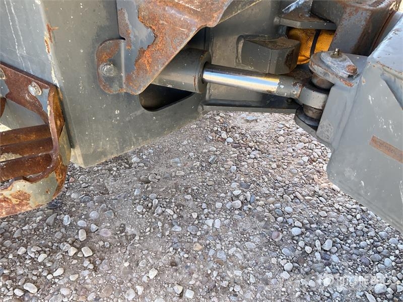 Wacker Neuson 2001 4x4 Self-Loading Swivel Dumper (Inoperable) Dúmpers de obra