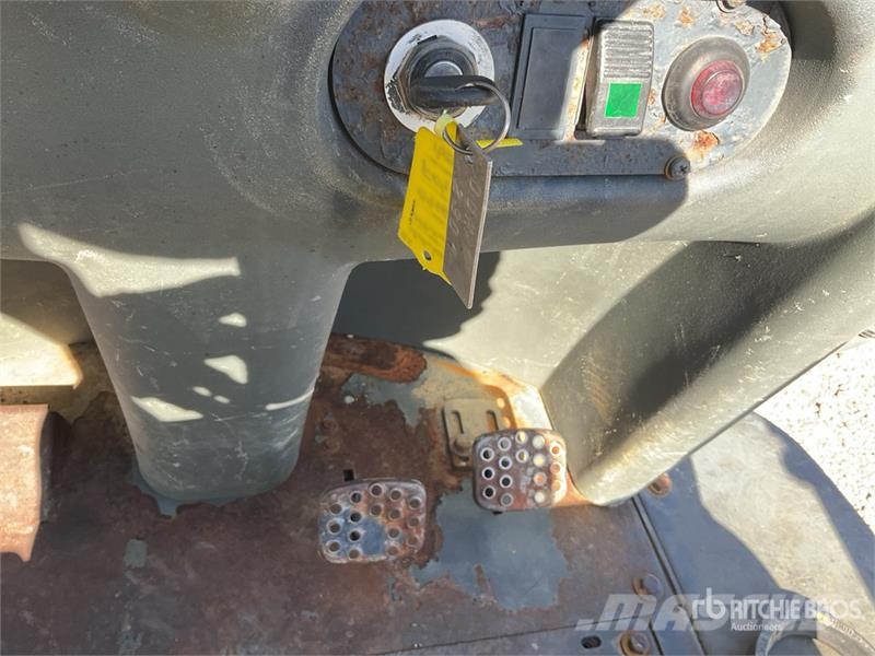 Wacker Neuson 2001 Self-Loading Swivel Swivel, self loading Dump Minidumper