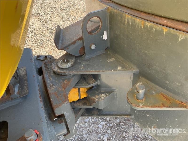 Wacker Neuson 2001 Self-Loading Swivel Swivel, self loading Dump Minidumper
