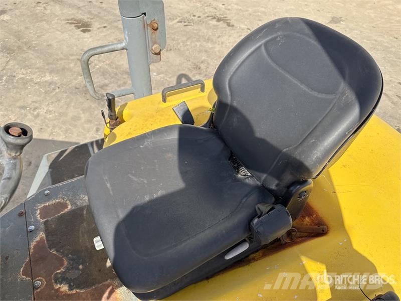 Wacker Neuson 6001 6 t 4x4 Swivel Motobasculeur Dumper Dumpers de obras