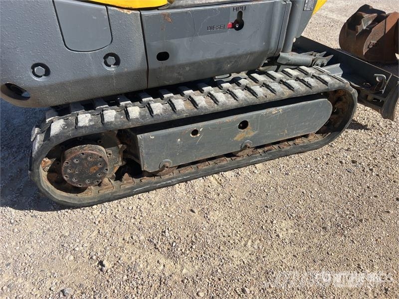 Wacker Neuson 803 حفارات صغيرة أقل من 7 طن (حفارات صغيرة)