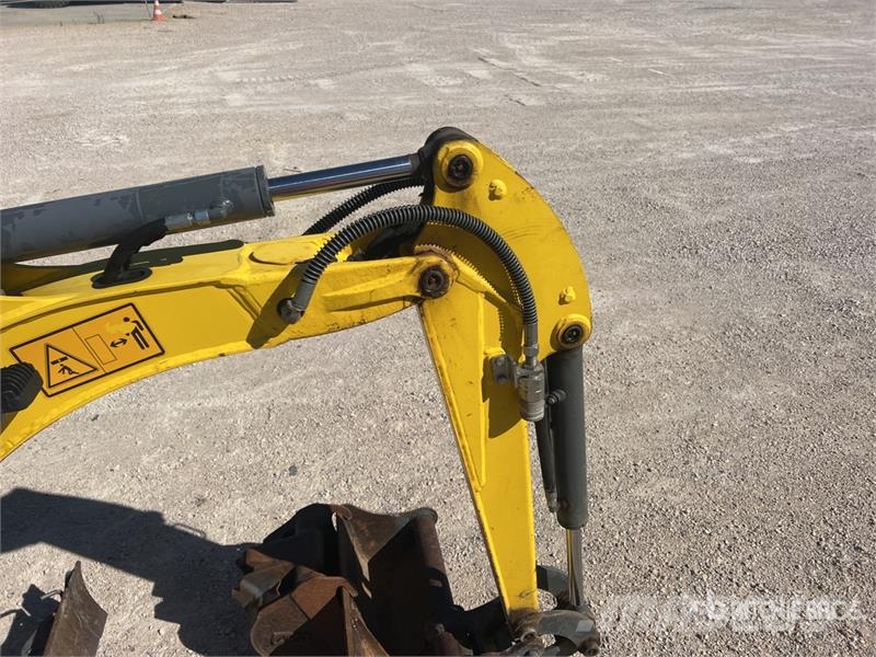 Wacker Neuson 803 حفارات صغيرة أقل من 7 طن (حفارات صغيرة)