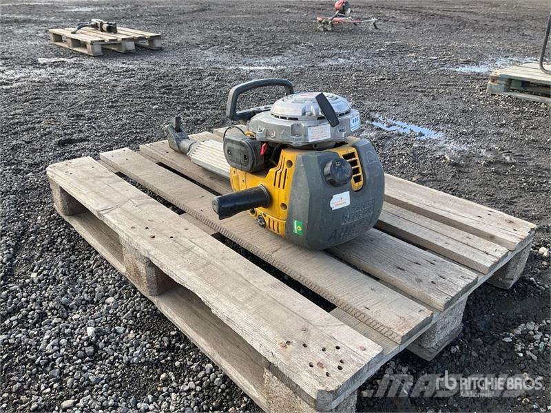 Wacker Neuson BH55 Demolition Breaker Плуги