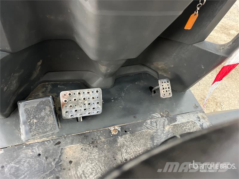 Wacker Neuson D25-01 4x4 Swivel Dumper Ne cestni demperji