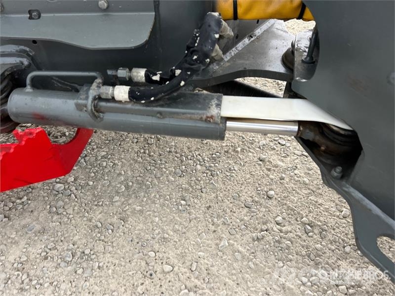 Wacker Neuson D25-01 4x4 Swivel Dumper Ne cestni demperji