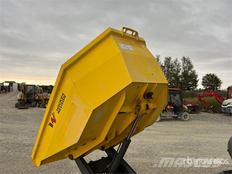 Wacker Neuson D25-01 4x4 Swivel Dumper Ne cestni demperji