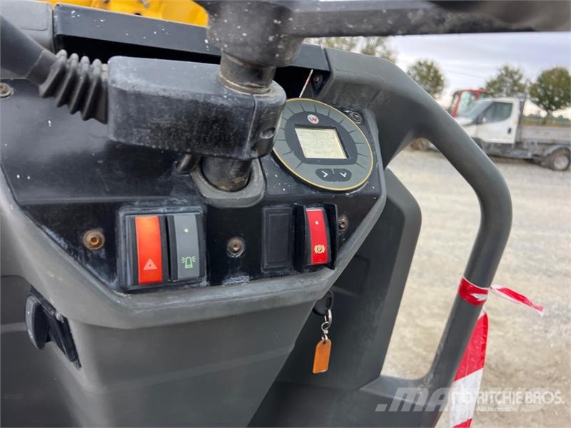 Wacker Neuson D25-01 4x4 Swivel Dumper Ne cestni demperji