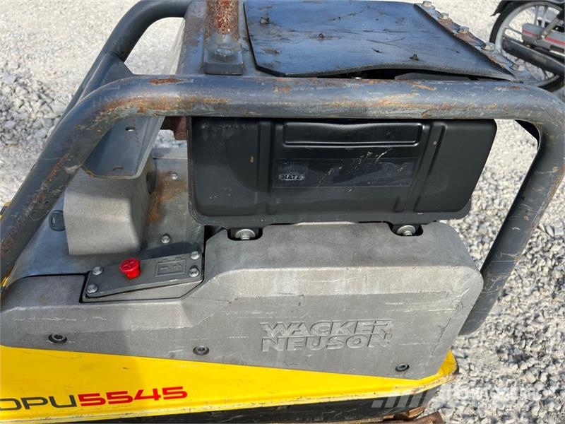 Wacker Neuson DPU5545Heh Vibratory Plate Compactor دكاكات أفقية