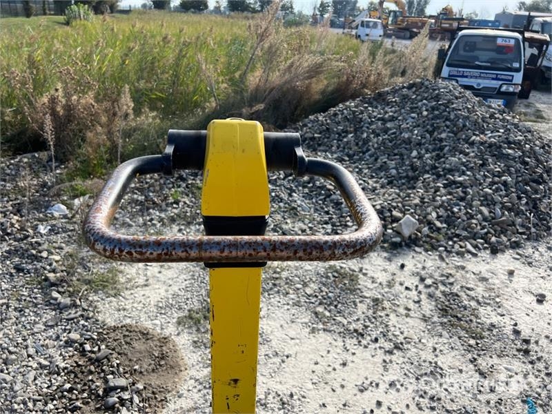 Wacker Neuson DPU5545Heh Vibratory Plate Compactor دكاكات أفقية
