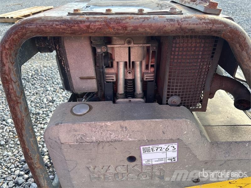 Wacker Neuson Dpu6055 Reversible Vibratory Plate Compactor Vibrátorok