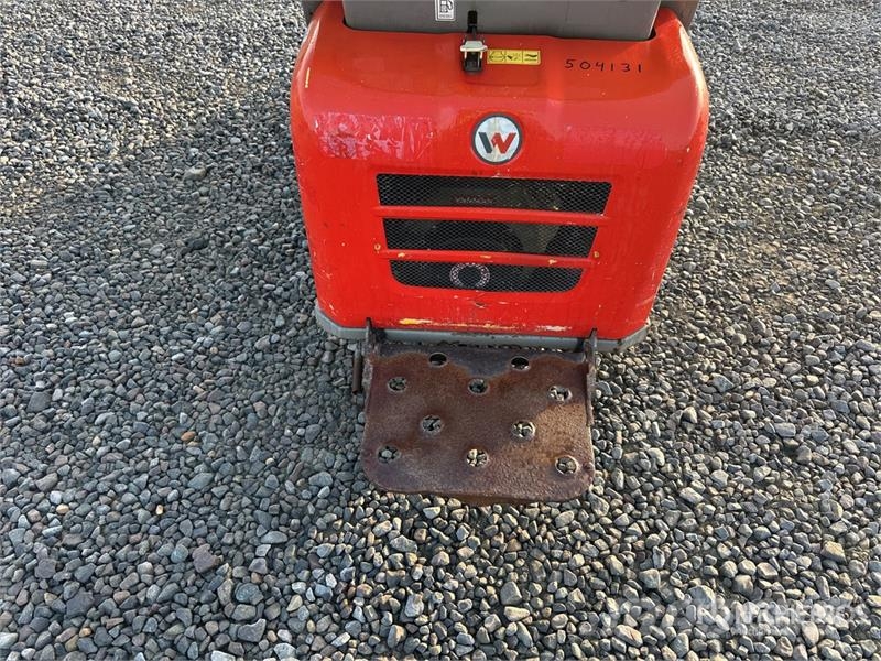 Wacker Neuson DT08 Stand-On Self-Loading Crawler Dumper عربات نقل قلابة للمواقع