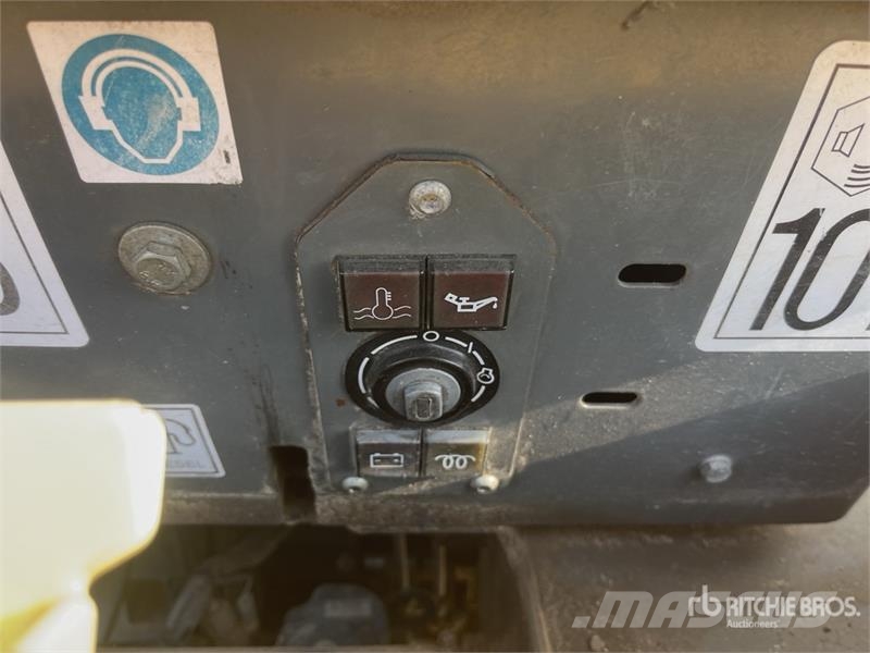 Wacker Neuson DT10 Stand-On Self-Loading Dumper (Inoperable) Mini tombereau
