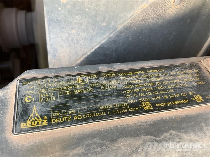 Wacker Neuson DV90 9 ton 4x4 Swivel Dumper Site dumpers