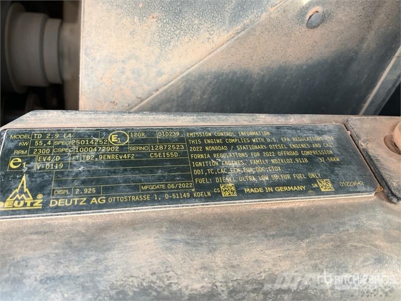 Wacker Neuson DV90 9 ton 4x4 Swivel Dumper Dumpere