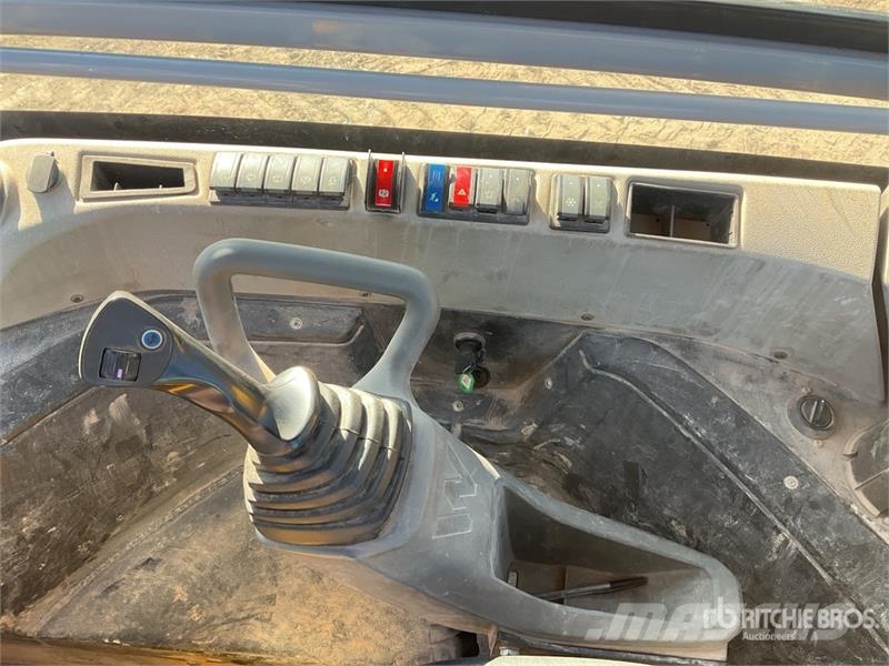 Wacker Neuson DV90 9 ton 4x4 Swivel Dumper Site dumpers