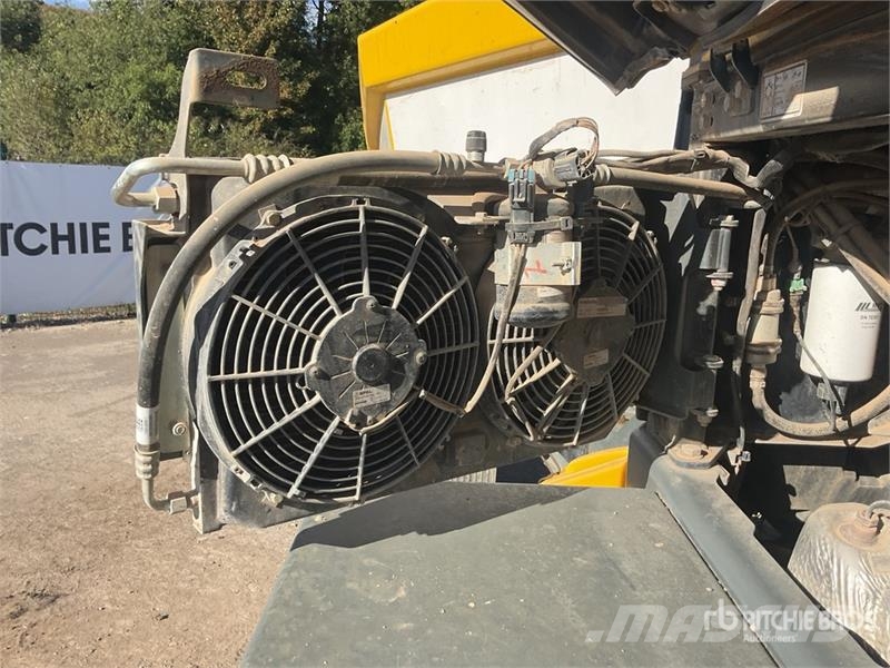 Wacker Neuson DV90 9 ton 4x4 Swivel Dumper Dumpere