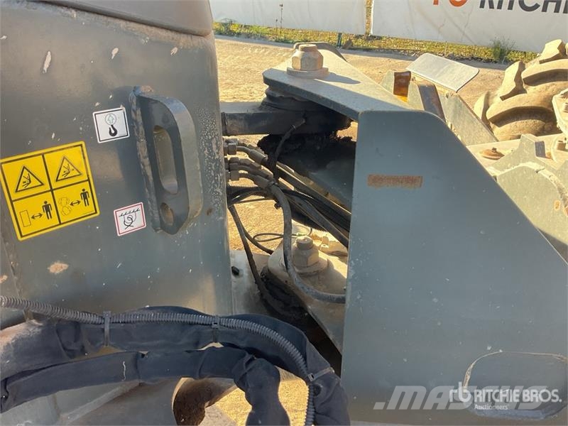 Wacker Neuson DV90 9 ton 4x4 Swivel Dumper Site dumpers
