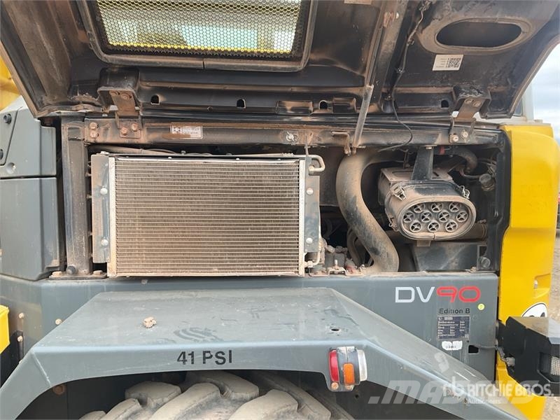 Wacker Neuson DV90 9 ton 4x4 Swivel Dumper Site dumpers