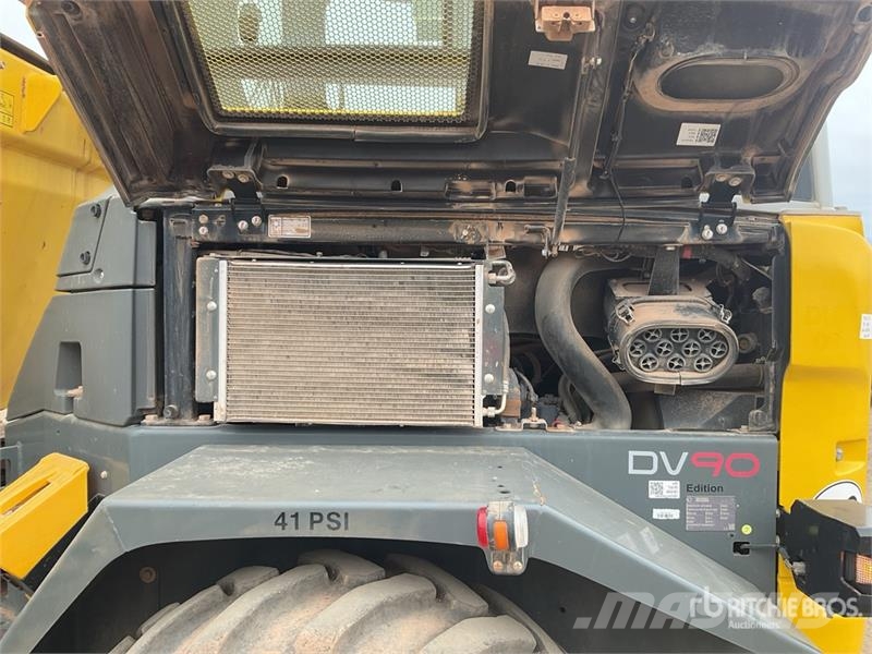 Wacker Neuson DV90 9 ton 4x4 Swivel Dumper Dumpere