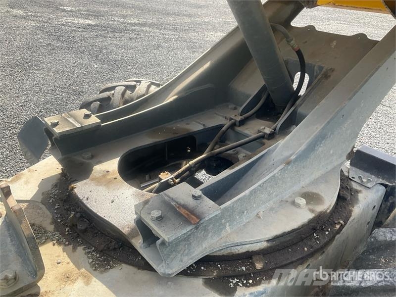 Wacker Neuson DW20 Swivel Dumper Vehículos compactos de volteo