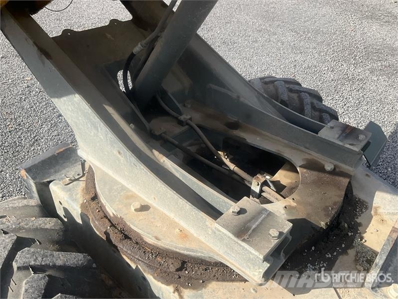 Wacker Neuson DW20 Swivel Dumper Vehículos compactos de volteo