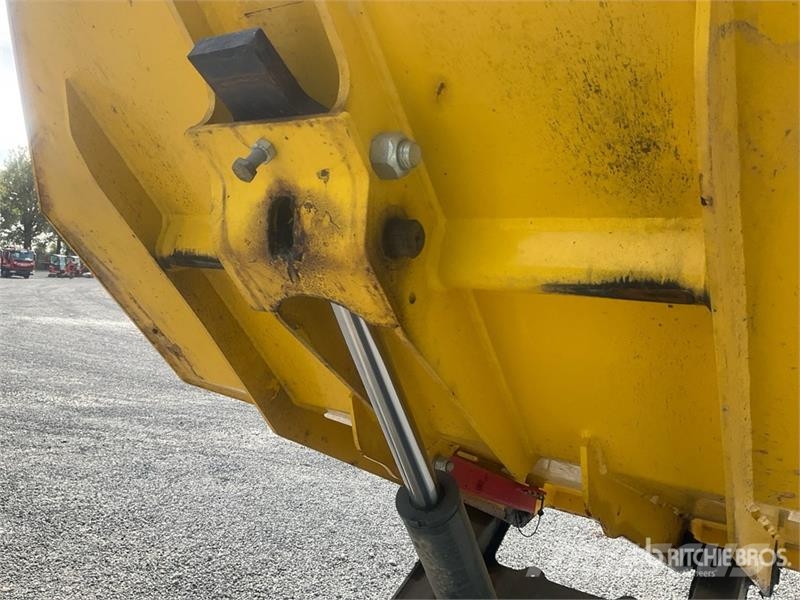 Wacker Neuson DW20 Swivel Dumper Vehículos compactos de volteo