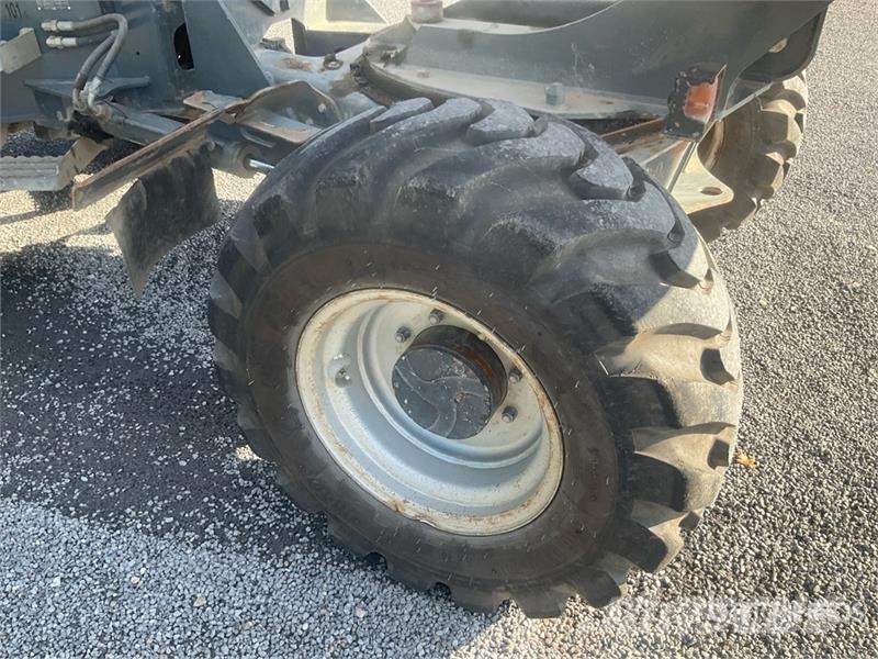 Wacker Neuson DW60 4x4 Swivel Dumper Ne cestni demperji