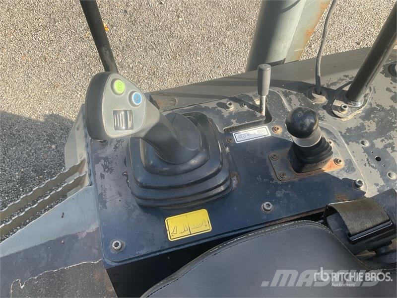 Wacker Neuson DW60 4x4 Swivel Dumper Ne cestni demperji