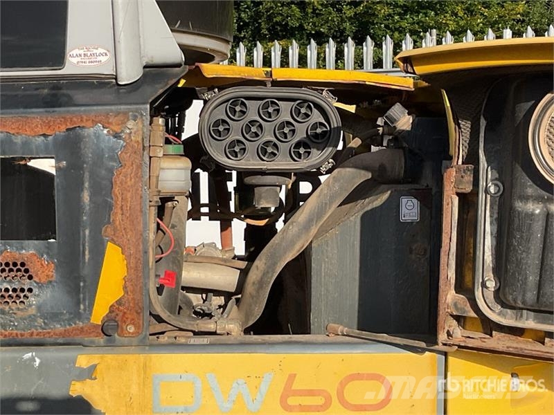 Wacker Neuson DW60 6 ton 4x4 Swivel Dumper Vehículos compactos de volteo