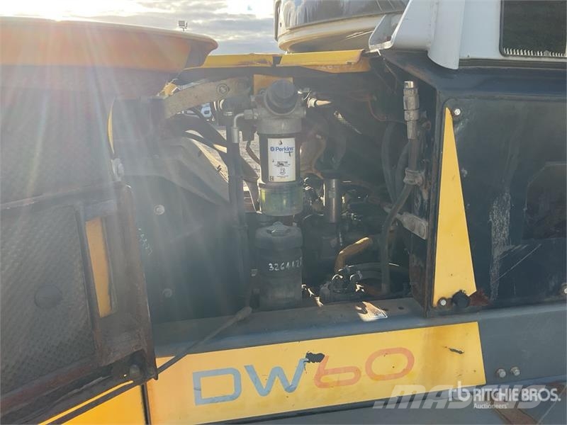 Wacker Neuson DW60 6 ton 4x4 Swivel Dumper Vehículos compactos de volteo