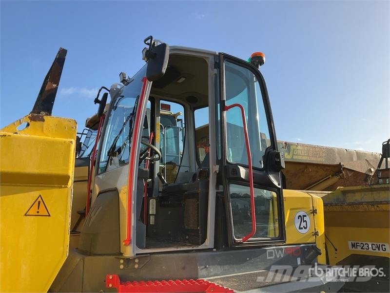 Wacker Neuson DW90-2 9 ton 4x4 Dumper عربات نقل قلابة للمواقع