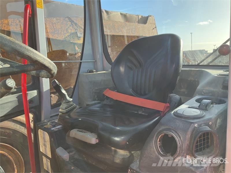 Wacker Neuson DW90-2 9 ton 4x4 Dumper عربات نقل قلابة للمواقع