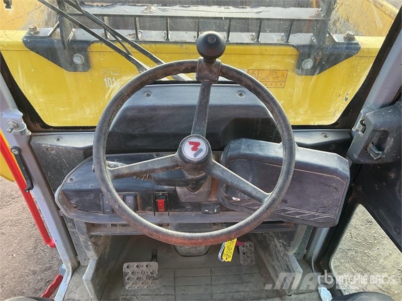 Wacker Neuson DW90-2 9 ton 4x4 Dumper عربات نقل قلابة للمواقع