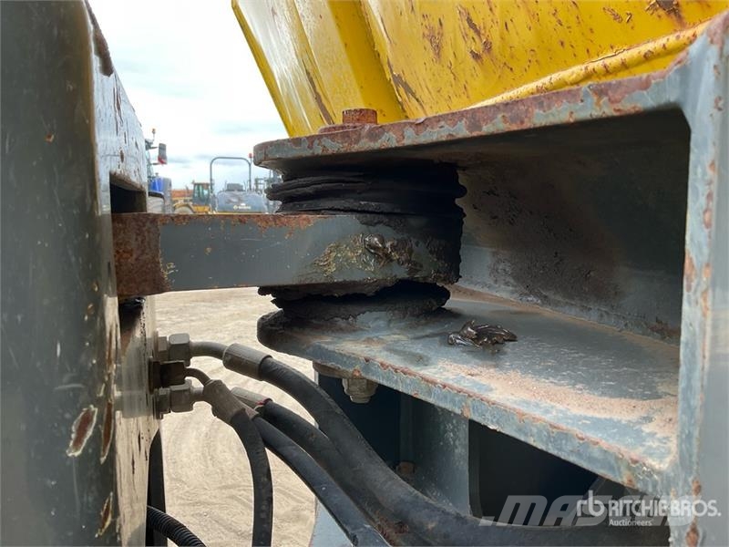 Wacker Neuson DW90 9 ton 4x4 Dumper عربات نقل قلابة للمواقع