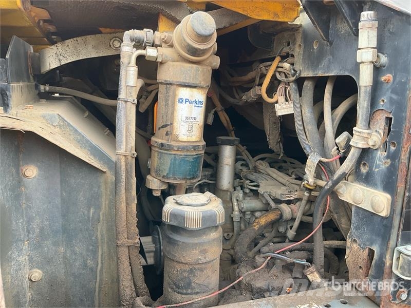 Wacker Neuson DW90 9 ton 4x4 Dumper عربات نقل قلابة للمواقع
