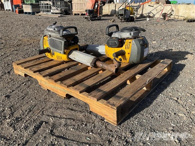 Wacker Neuson of (2)  Wacker Neuson BH55 Cordless Demolition Bre Meißelgrubber