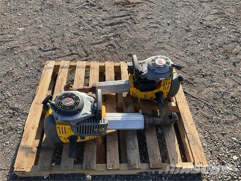 Wacker Neuson of (2)  Wacker Neuson BH55 Cordless Demolition Bre Meißelgrubber