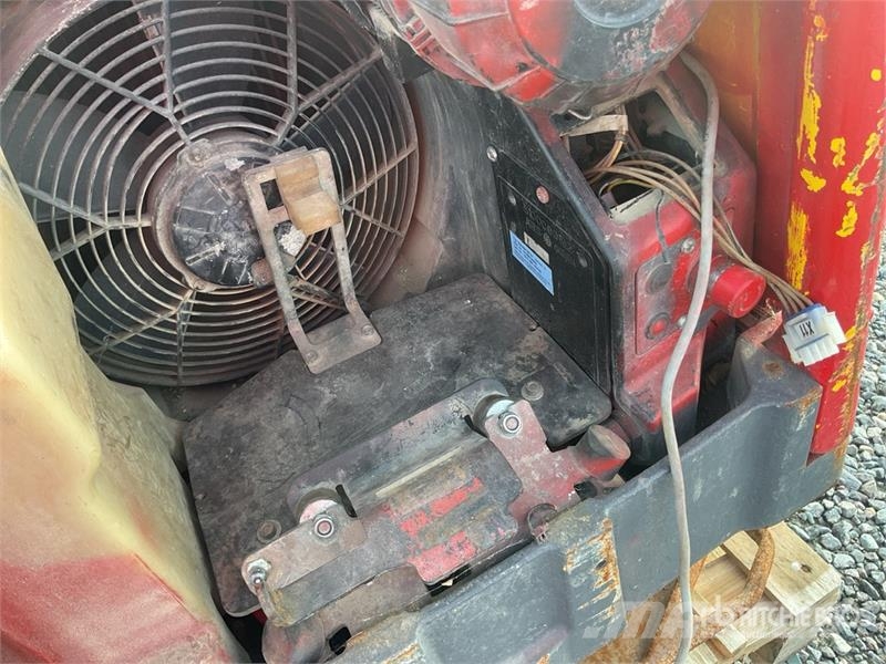 Wacker Neuson Quantity Of Rental Equipment Vibratory Plate Compa Trilmachines