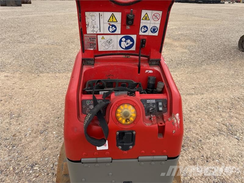 Wacker Neuson Roller RT Compacteur A Guidage Manuel Walk Behind Otros rodillos