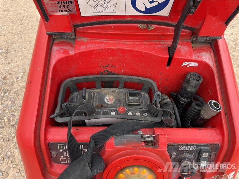 Wacker Neuson Roller RT Compacteur A Guidage Manuel Walk Behind Otros rodillos