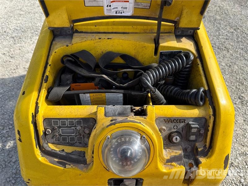Wacker Neuson RT03 Remote Control Walk Behind Roller Muud rullid