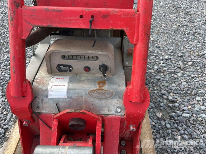 Wacker Neuson Vibratory Plate Compactor (Inoperable) Vibro plošče