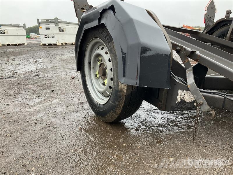  Walk Behind Roller Equipment Trailer مقطورات مركبات نقل