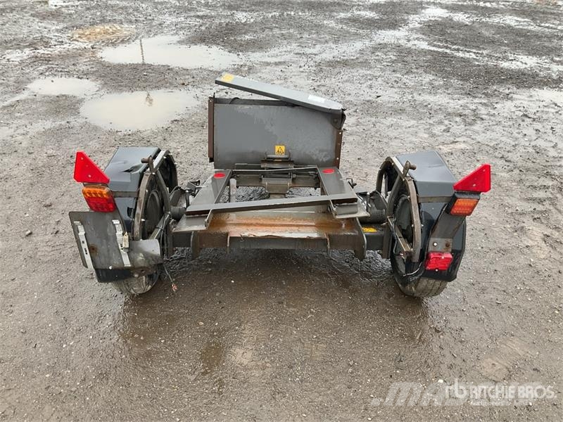  Walk Behind Roller Equipment Trailer مقطورات مركبات نقل