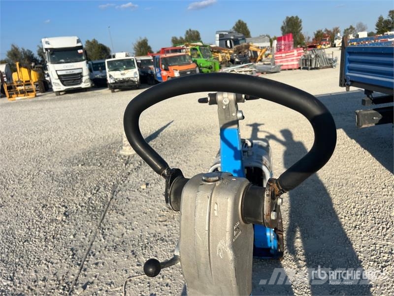Weber CR7HD Vibratory Plate Compactor Vibrátorok