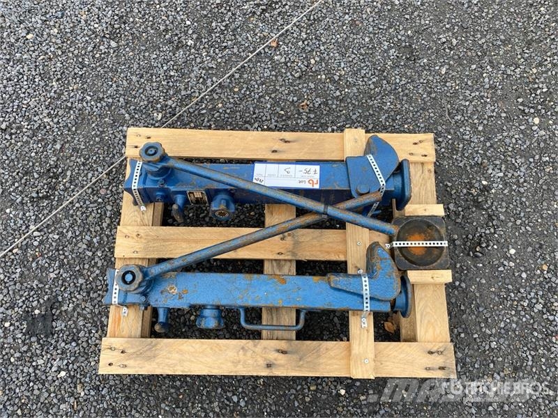 Weber of (2) Weber 5t Hydraulic Winch Treuils, palans et monte-charge